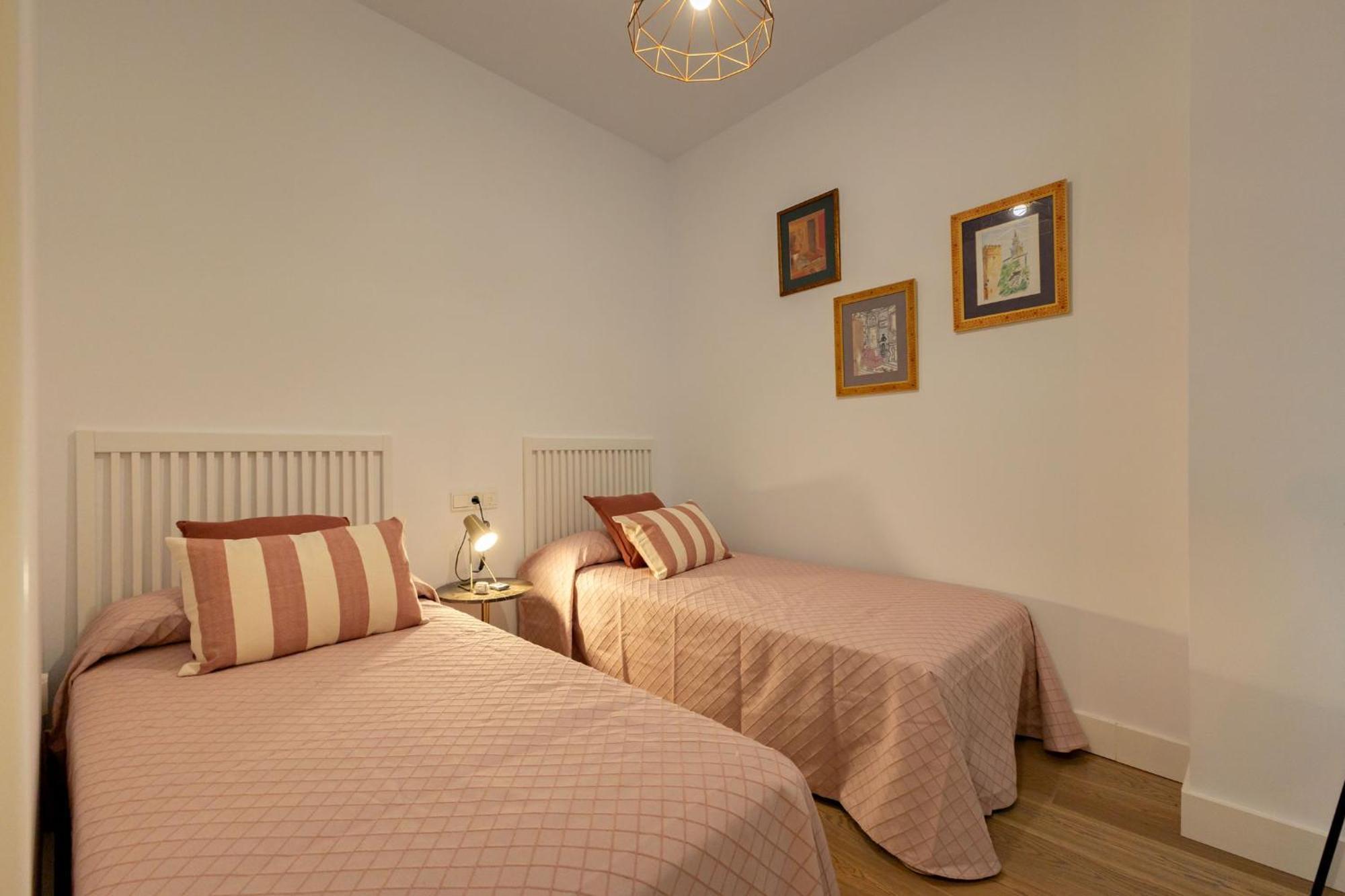 Cathedral Apartment Welcome Wheelchairs 6 Pax Sevilla Exteriör bild